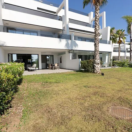 Hills アパートホテル 4*