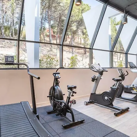 アパートホテル Hills 4*