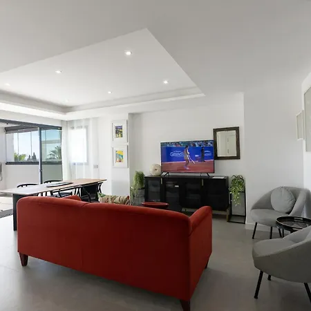 Aparthotel Hills 2*