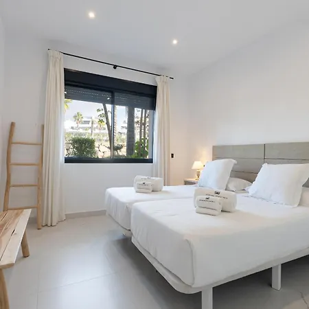 Hills Естепона