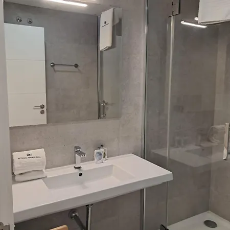 Lägenhetshotell Hills 4*