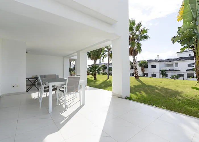 Hills Aparthotel Estepona