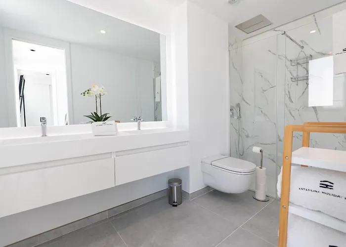 Hills 4* 埃斯特波纳