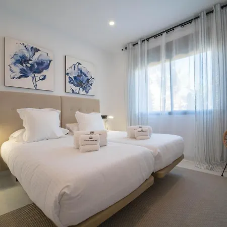 Hills Aparthotel