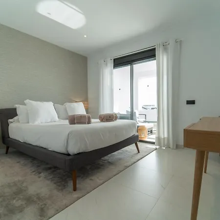 Hills Aparthotel