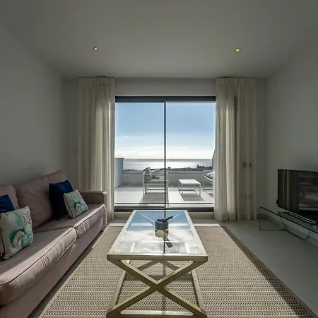 Hills Aparthotel 2*